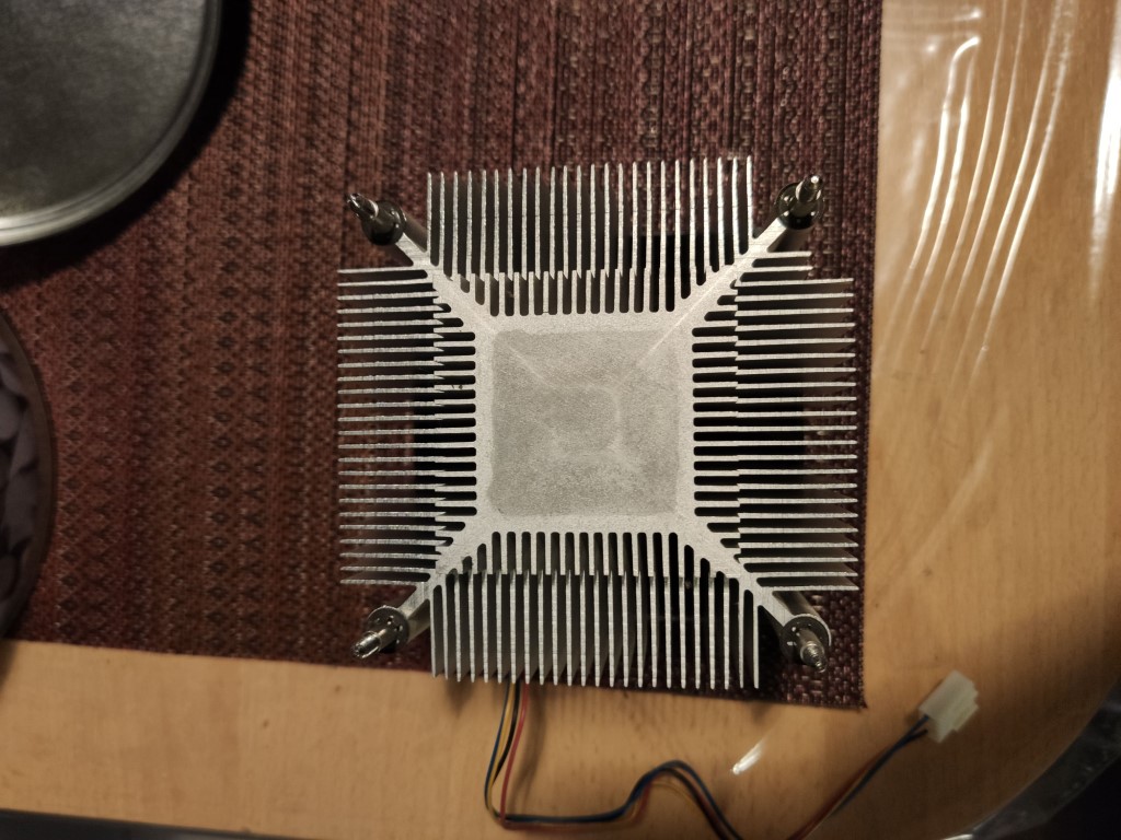 Ventirad complètement néttoyé avant pose pate thermique