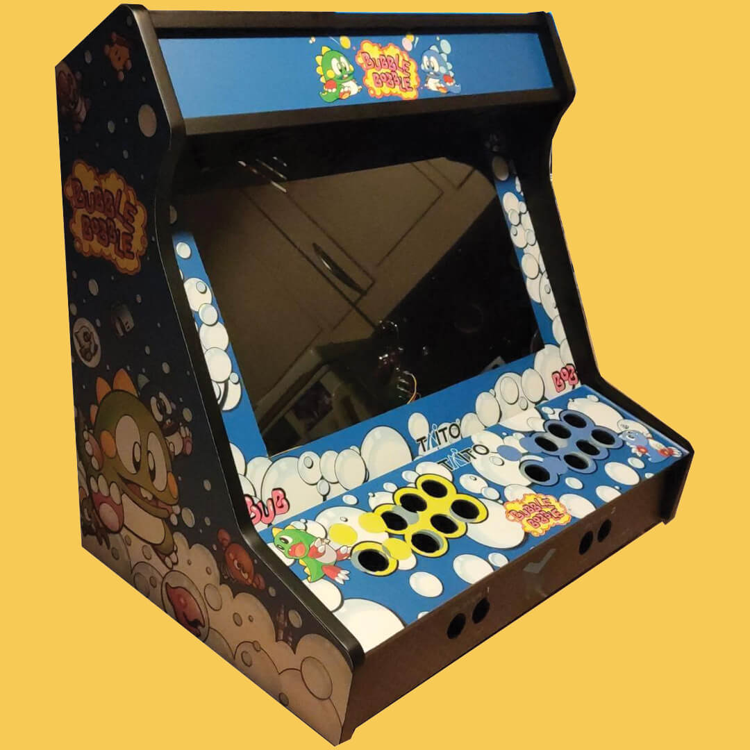 Borne d'arcade sans ses accessoires en cours de montage