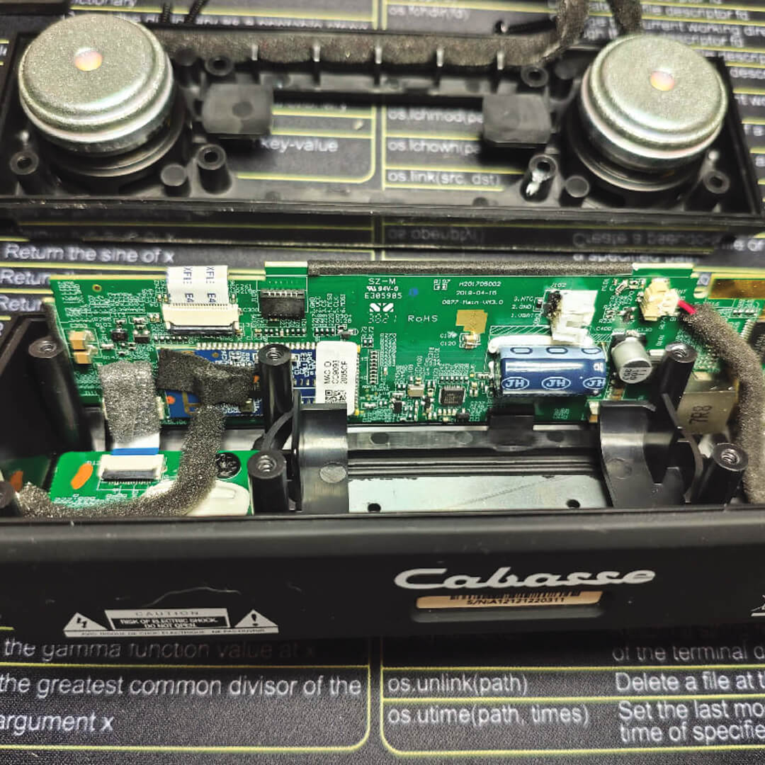 Vue de l'interieur de l'enceinte Cabasse Swell